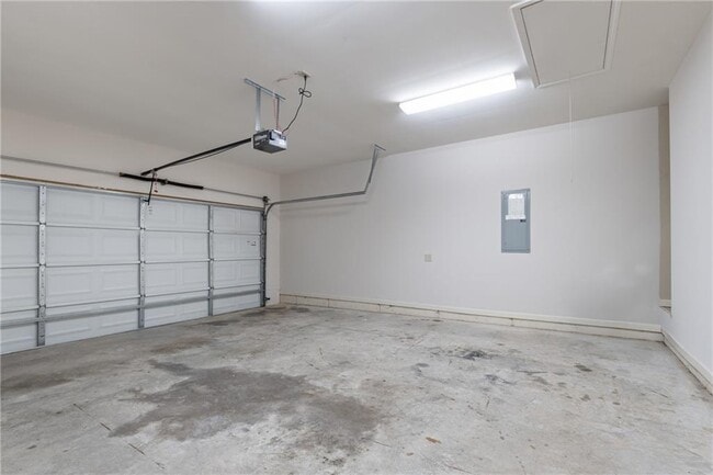 Building Photo - 52 Chimney Springs Dr SW