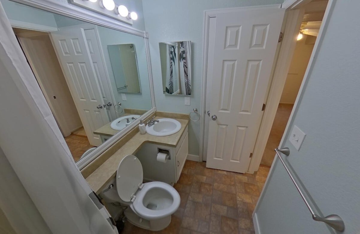 Building Photo - 1885 S Quebec Way