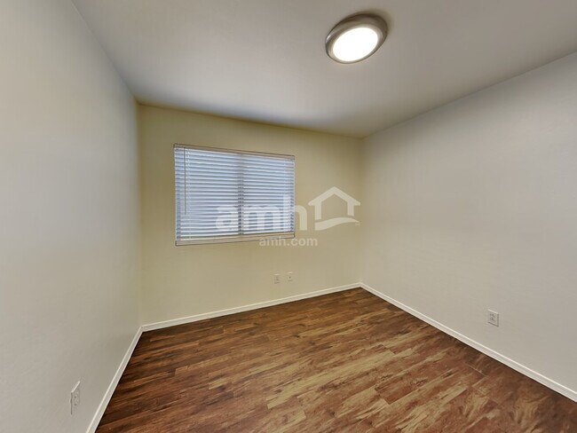 Building Photo - 15030 N 150th Ln