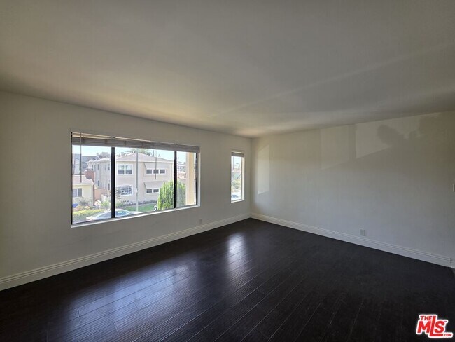 Building Photo - 221 Argonne Ave