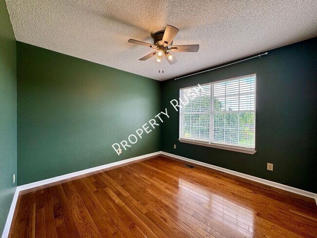 Building Photo - 53 Spring Wind Cir