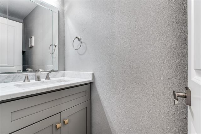 Building Photo - 2535 Wedglea Dr