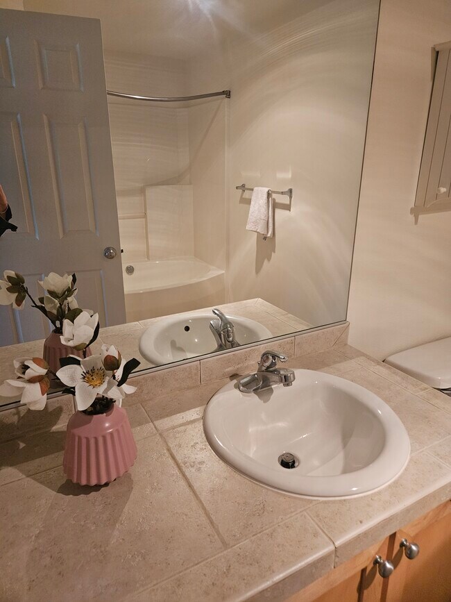 Building Photo - 730 NW 185th Ave