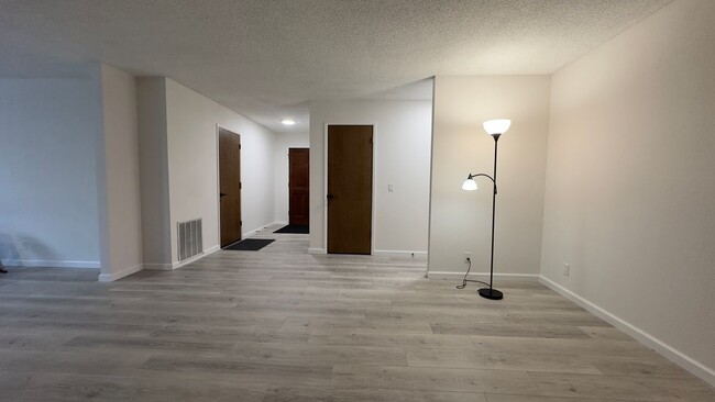 Building Photo - 13277 Anchor Village