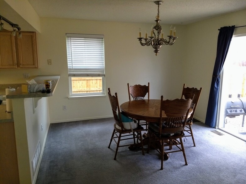 Dining Room - 5016 Prairie Grass Ln