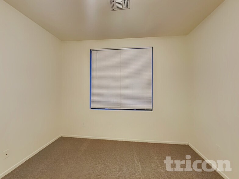 Building Photo - 12746 W Hollyhock Dr