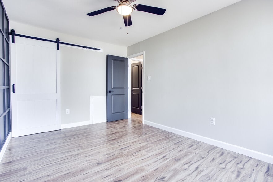 Master Bedroom_Alt. View - 18752 Curry Powder Ln