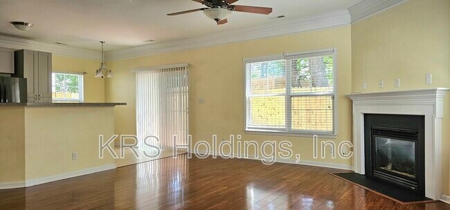Building Photo - 848 Gem Ct
