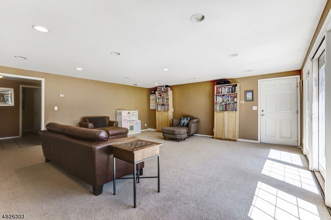 Building Photo - 29 Cypress Terrace