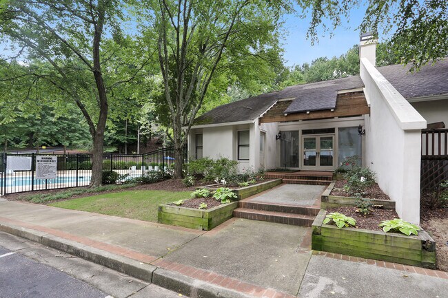 Clubhouse - 1813 Huntingdon Chase