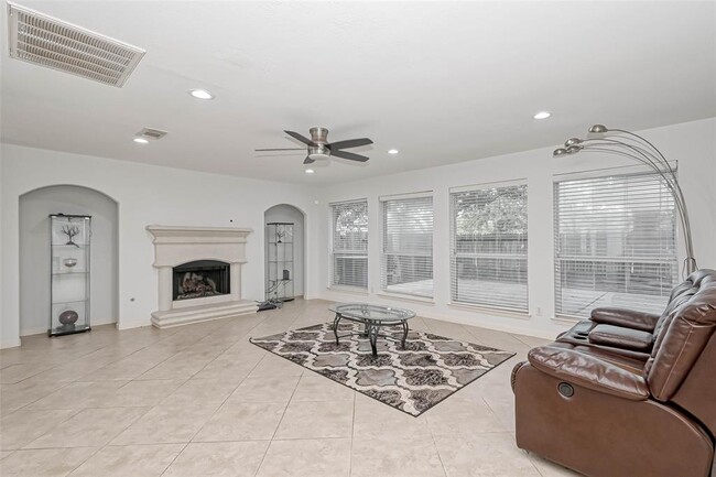 Building Photo - 14802 Dorray Ln