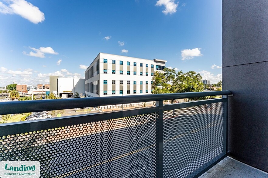 Building Photo - 480 N Orange Ave