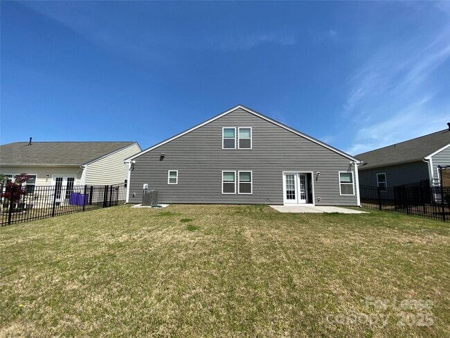 Building Photo - 5839 Eleanor Rigby Rd