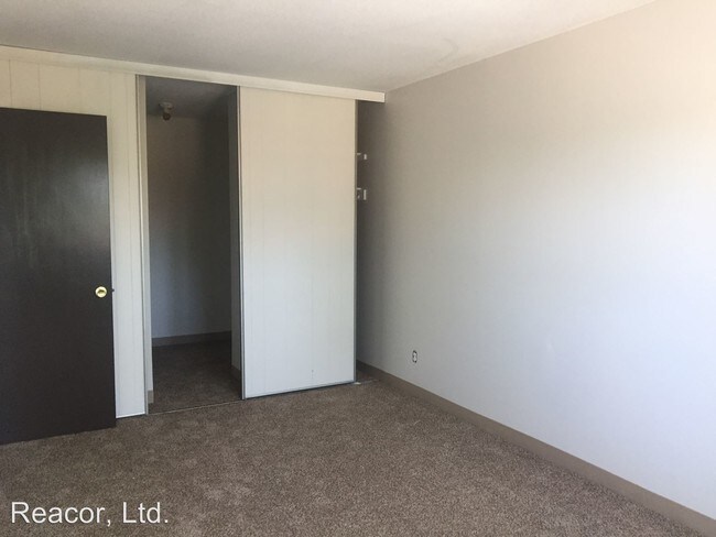 Building Photo - 2400 109th Ave NW