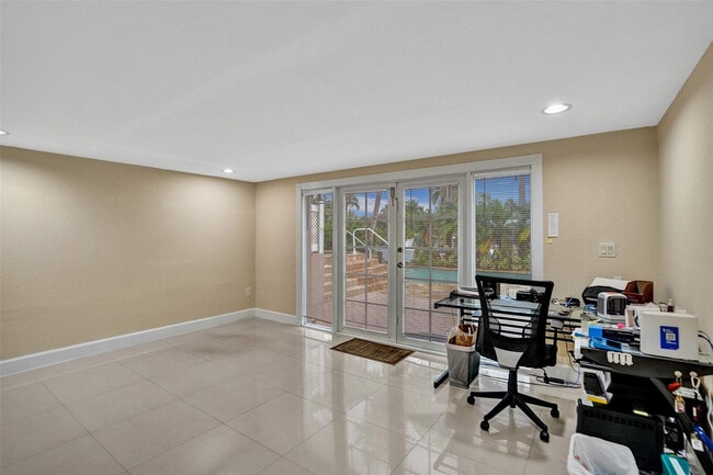 Building Photo - 2542 Marathon Ln