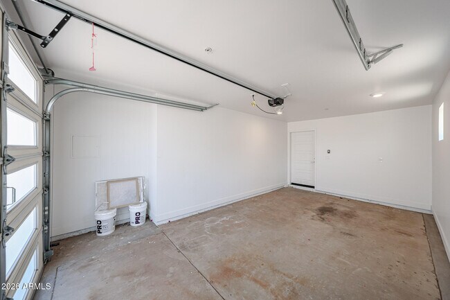 Building Photo - 2651 N 71st Pl