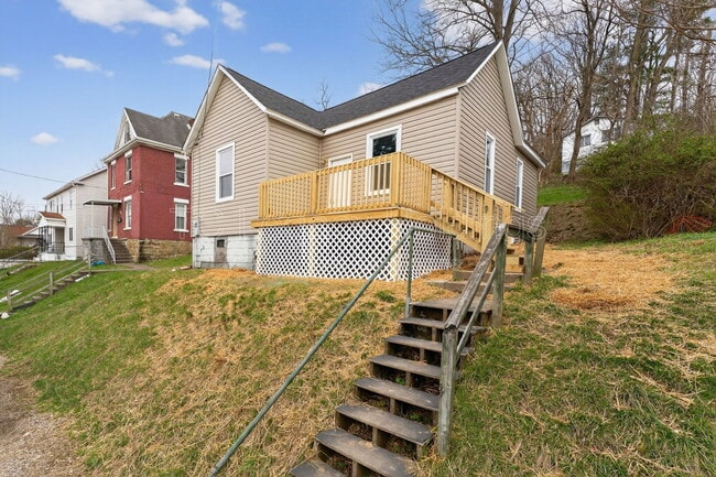Building Photo - 281 View Ave