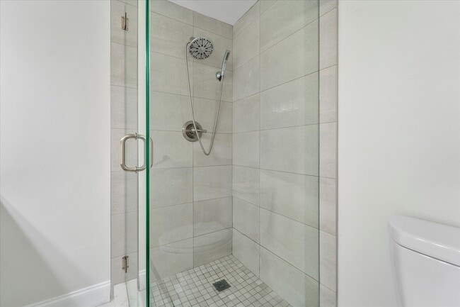 Building Photo - 557 Green Springs Pl