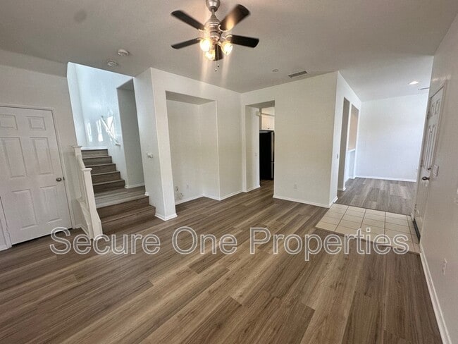 Building Photo - 3003 Shenandoah Dr