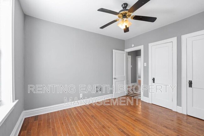 Building Photo - 3868 Meramec St