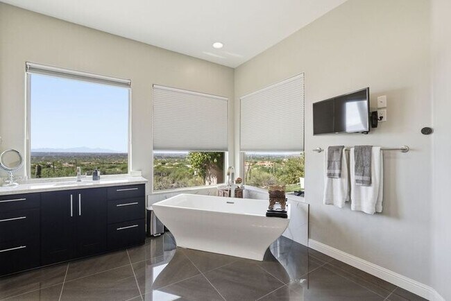 Building Photo - 5405 N Houghton Rd