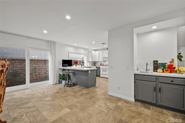 Building Photo - 13247 Mission Tierra Way