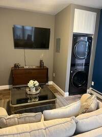 Building Photo - 23 Handy St