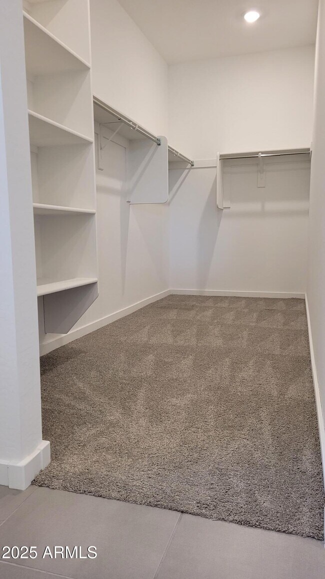 Building Photo - 15998 W Smoketree Dr