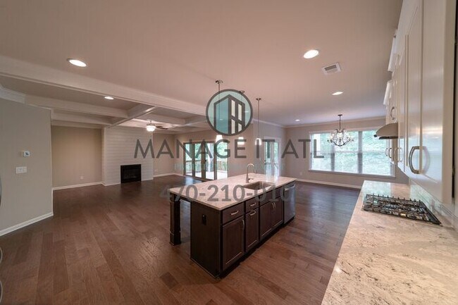 Building Photo - Beautiful Ranch Home in the Preserve at Reed Mill - Seckinger High School District!