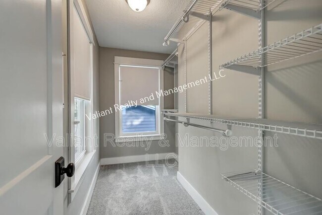 Building Photo - 1228 Willow Ct