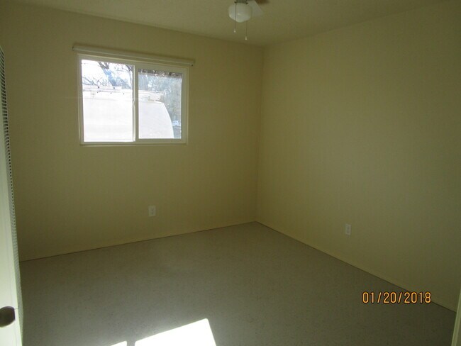 Building Photo - 1020 Madeira Dr SE