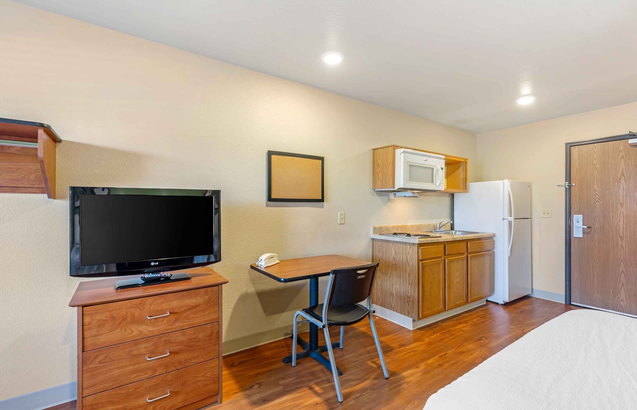 Building Photo - Furnished Studio-Cleveland - Mentor