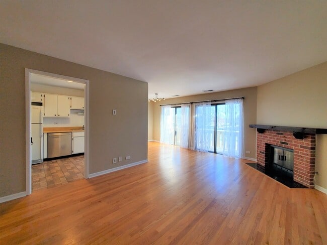 Building Photo - 733 Plum Tree Ct