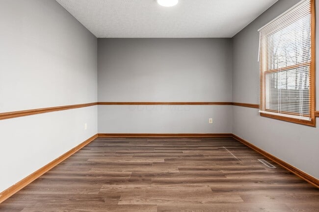 Building Photo - 8308 Talia Ct