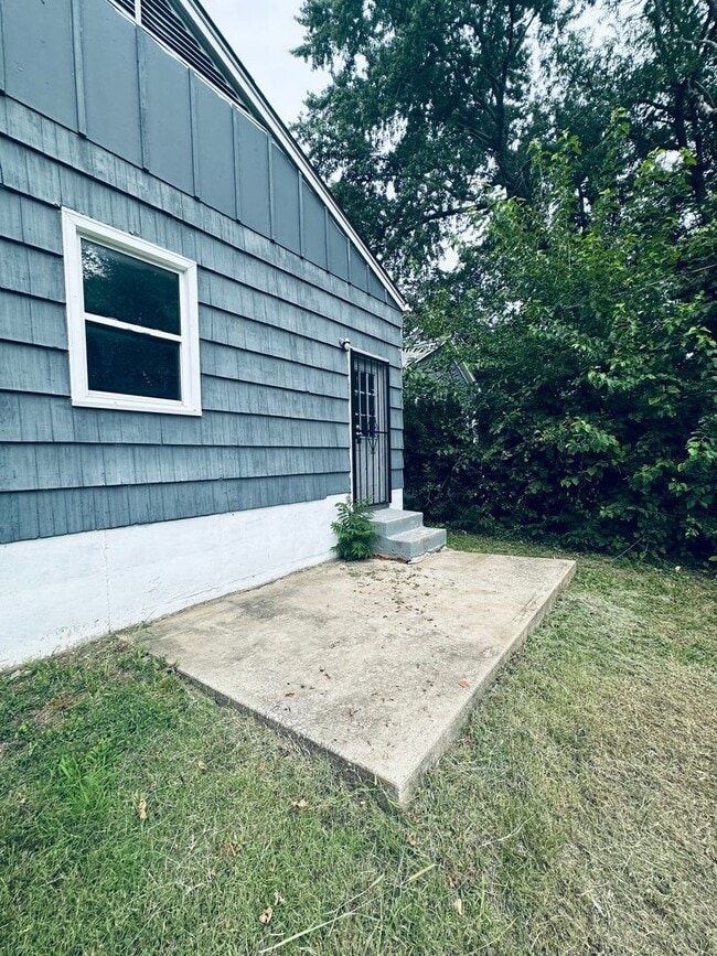 Building Photo - 7301 S Benton Ave