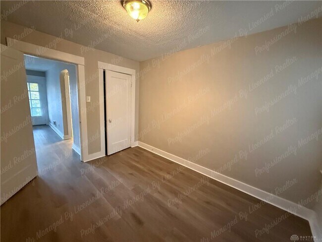 Building Photo - 1133 Linda Vista Ave