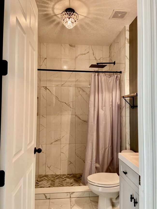 Building Photo - 30 Paradise Valley Dr