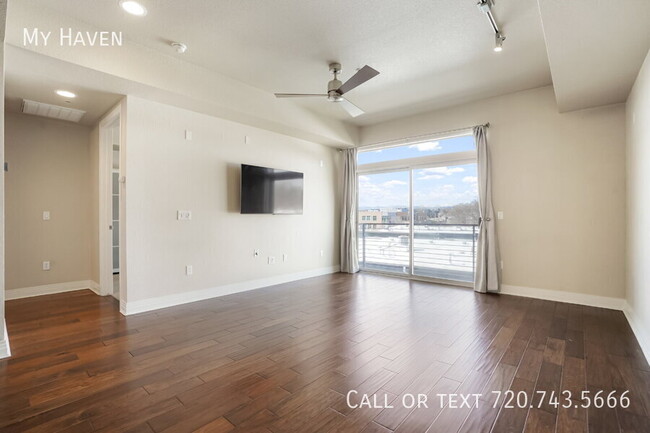 Building Photo - Amazing apartment in Jefferson Park with v...