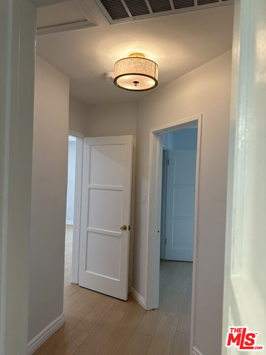 Building Photo - 4125 W Toluca Lake Ave