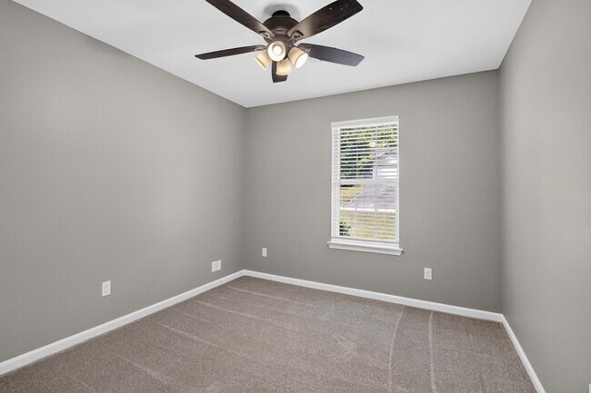 Building Photo - 2725 Valley Forge Dr