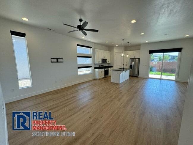 Building Photo - Woodland Estates Home