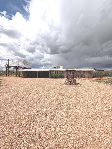 Building Photo - 4140 W Camino Pintoresco