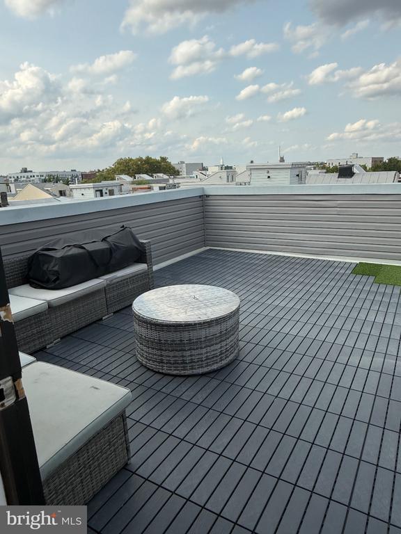 Building Photo - 1651 E Eyre St