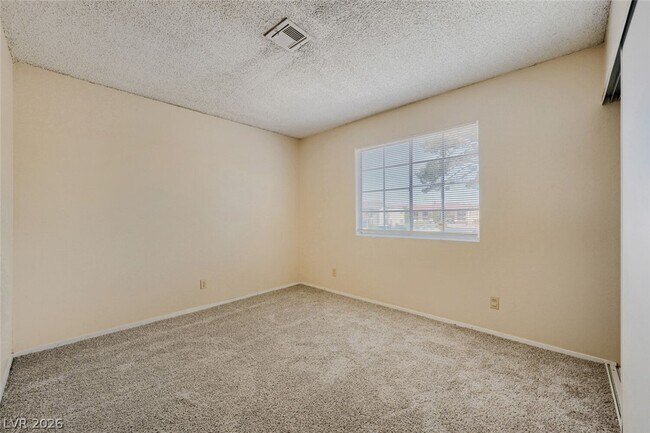 Building Photo - 2745 Jennydiane Dr