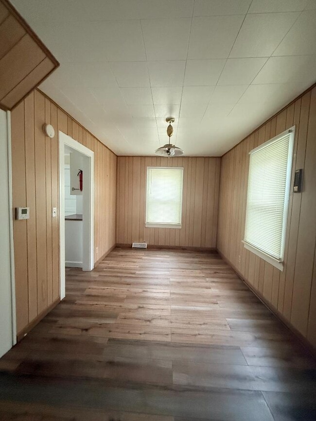 Building Photo - 4529 Walton Ave