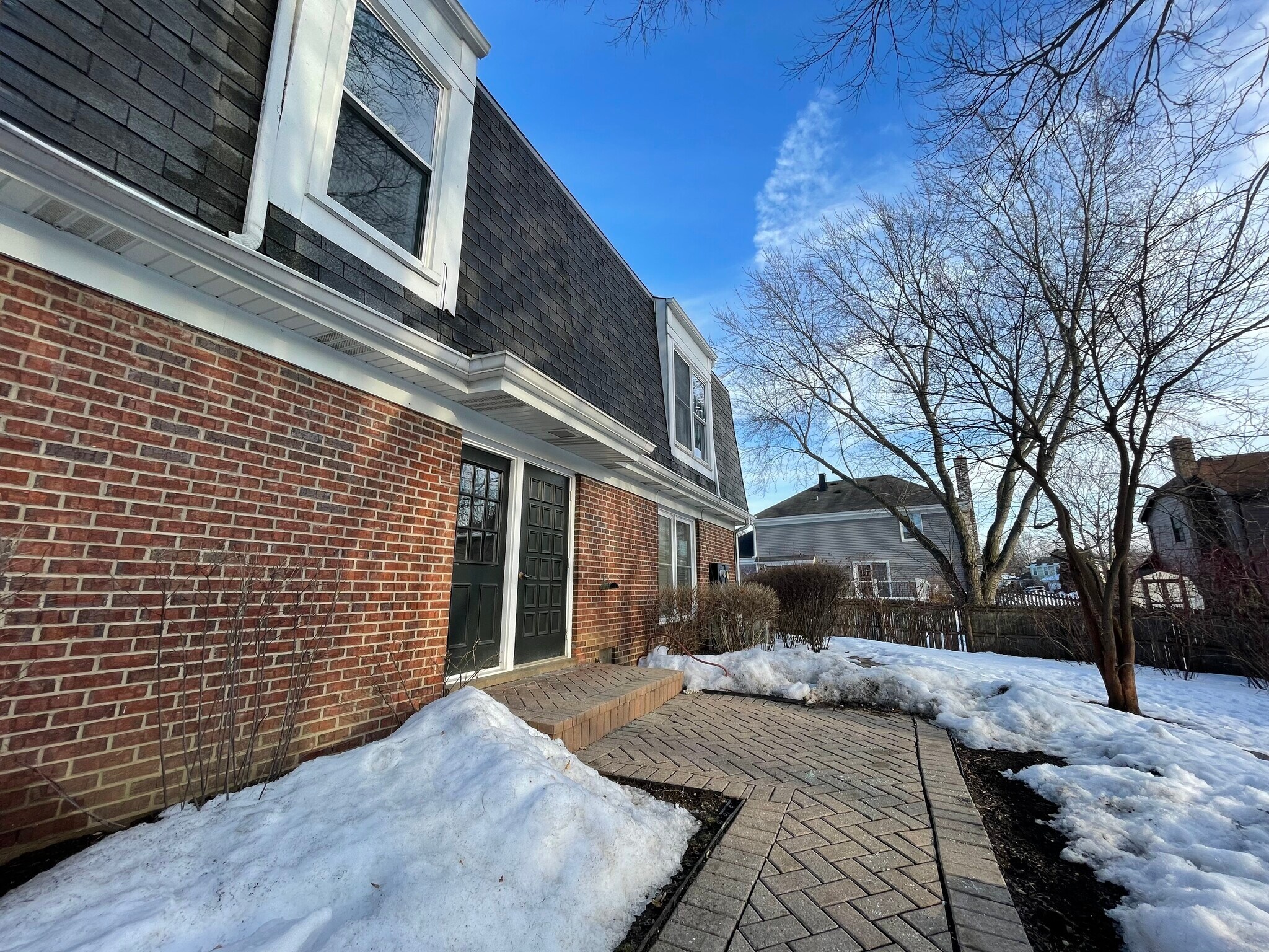 Building Photo - 837 Garfield Ave