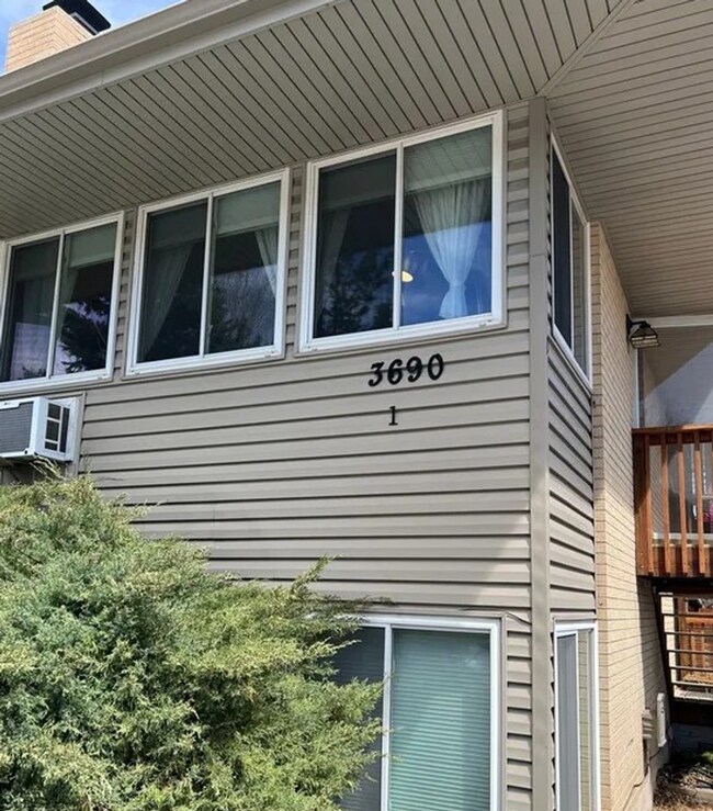 Building Photo - 3690 Broadway St