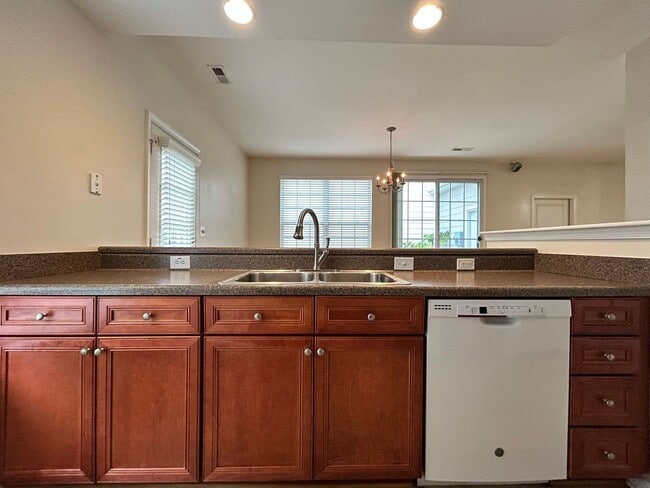 Building Photo - Welcome to this charming house "ASK ABOUT OUR ZERO DEPOSIT"