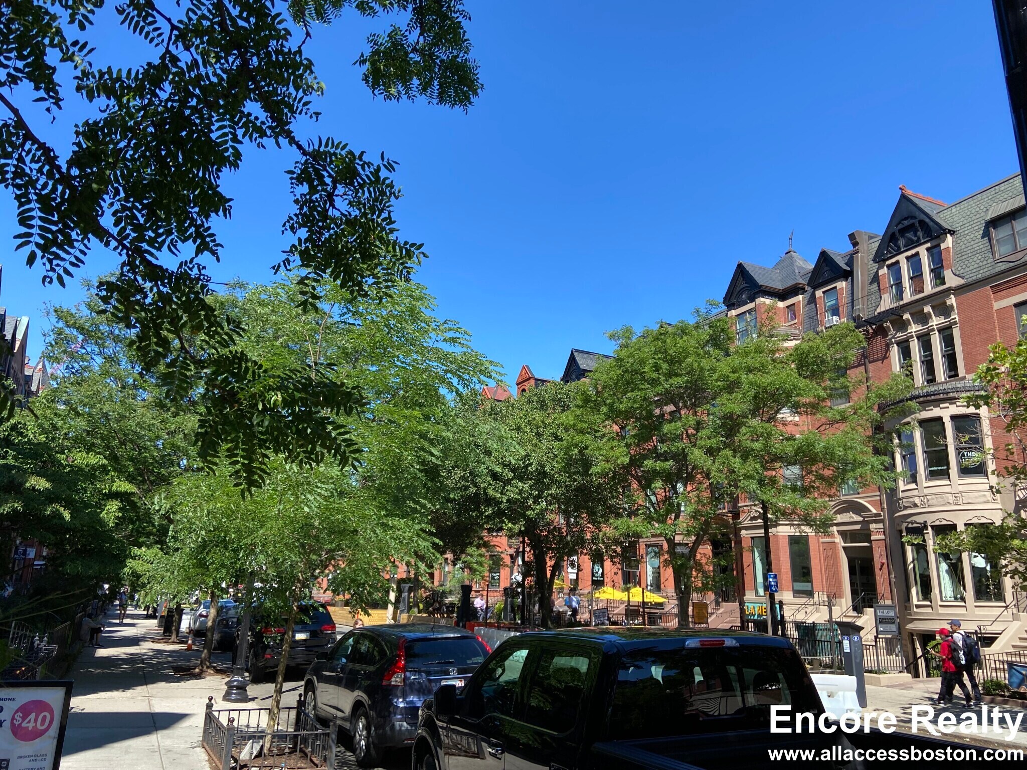 Building Photo - 252 Newbury St