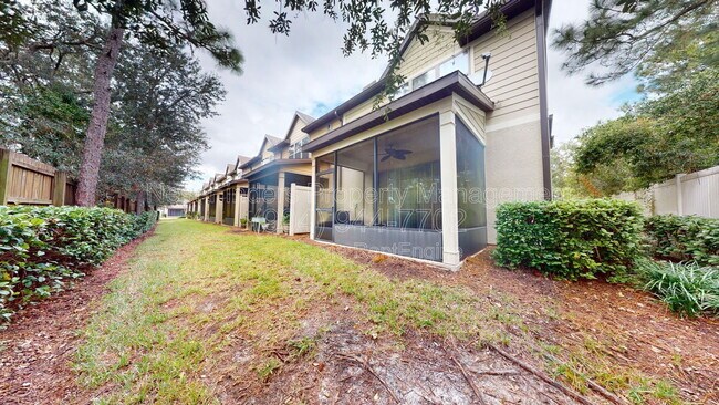 Building Photo - 14324 Dovewind Ct